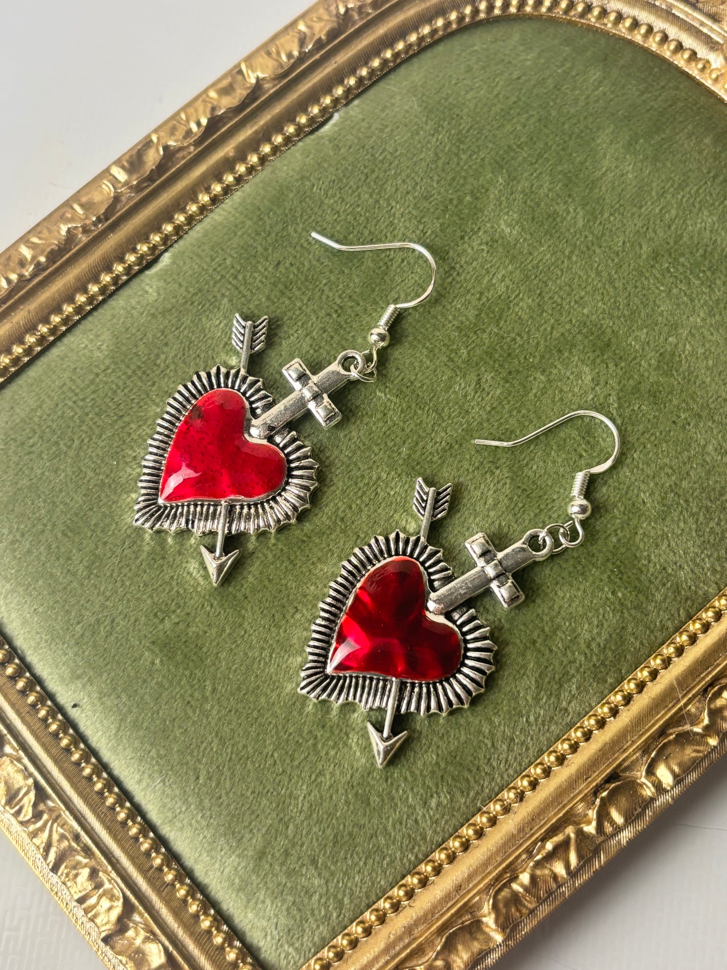 Heart throb earrings set